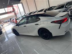 تۆیۆتا کامری